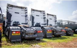 2016 RENAULT TRUCK T460